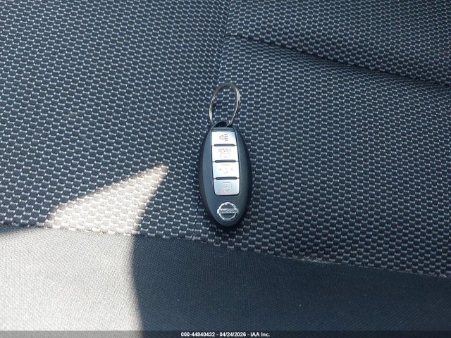 2015 Nissan Versa 1.6 Sl მანქანა იყიდება აუქციონზე, vin: 3N1CN7AP6FL915260, აუქციონის ნომერი: 44940432
