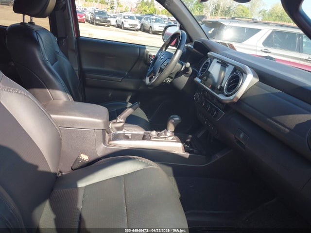 44940473 :رقم المزاد ، 3TMGZ5AN2JM136205 vin ، 2018 Toyota Tacoma Limited مزاد بيع