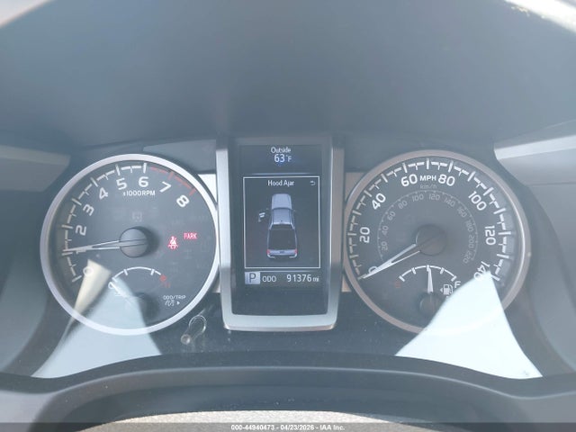 44940473 :رقم المزاد ، 3TMGZ5AN2JM136205 vin ، 2018 Toyota Tacoma Limited مزاد بيع