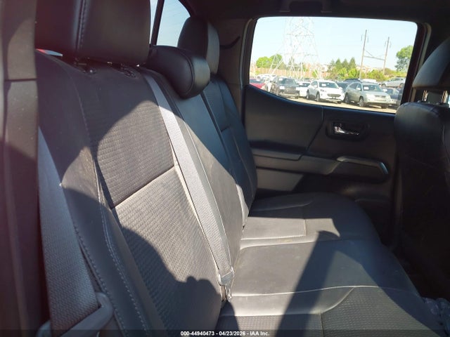 44940473 :رقم المزاد ، 3TMGZ5AN2JM136205 vin ، 2018 Toyota Tacoma Limited مزاد بيع