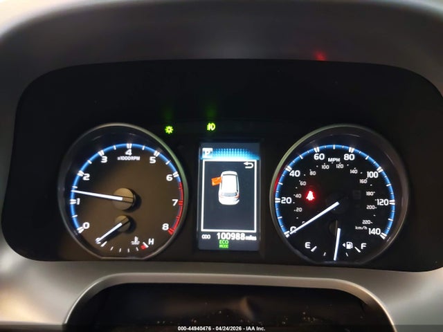 44940476 :رقم المزاد ، JTMRFREV1JJ728825 vin ، 2018 Toyota Rav4 Xle مزاد بيع