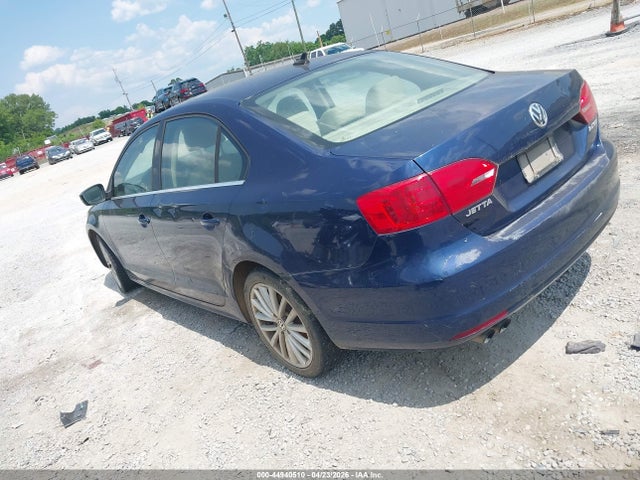 Продаж на аукціоні авто 2011 Volkswagen Jetta 2.5l Sel, vin: 3VWLX7AJ2BM324427, номер лоту: 44940510