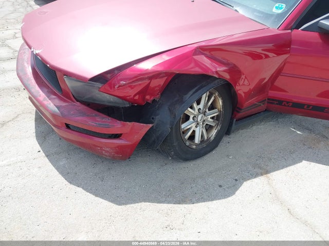 Продажа на аукционе авто 2005 Ford Mustang V6 Deluxe/v6 Premium, vin: 1ZVFT80N055117063, номер лота: 44940569