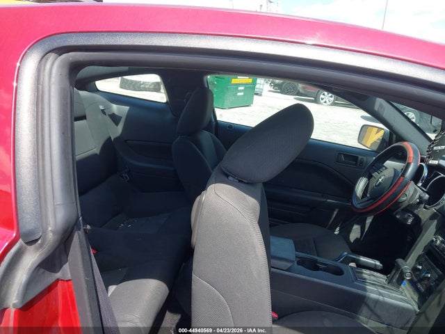 Продажа на аукционе авто 2005 Ford Mustang V6 Deluxe/v6 Premium, vin: 1ZVFT80N055117063, номер лота: 44940569