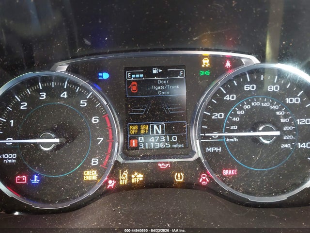 44940590 :رقم المزاد ، JF2SJAWC9HH472130 vin ، 2017 Subaru Forester 2.5i Touring مزاد بيع