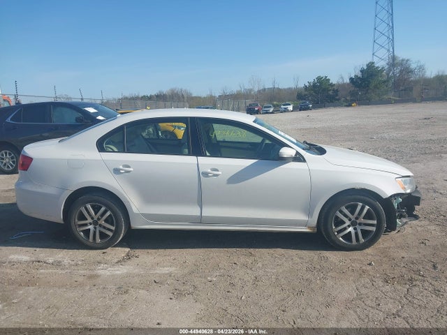 Продажа на аукционе авто 2012 Volkswagen Jetta 2.5l Se, vin: 3VWDX7AJ0CM122482, номер лота: 44940628