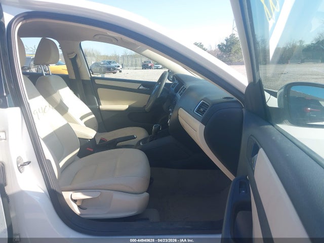 Продажа на аукционе авто 2012 Volkswagen Jetta 2.5l Se, vin: 3VWDX7AJ0CM122482, номер лота: 44940628