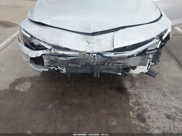 1G1ZG5STXMF086324 Chevrolet Malibu Fwd Rs