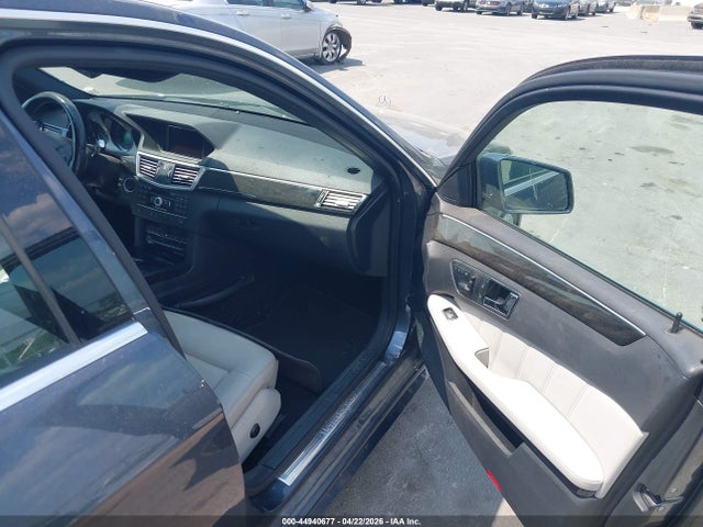 44940677 :رقم المزاد ، WDDHF5GB8BA374039 vin ، 2011 Mercedes-benz E 350 مزاد بيع