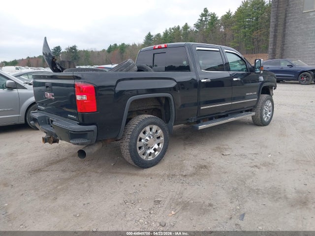 2015 Gmc Sierra 2500hd Denali მანქანა იყიდება აუქციონზე, vin: 1GT120E85FF675085, აუქციონის ნომერი: 44940700