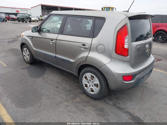 44940725 :رقم المزاد ، KNDJT2A54D7592937 vin ، 2013 Kia Soul ! مزاد بيع