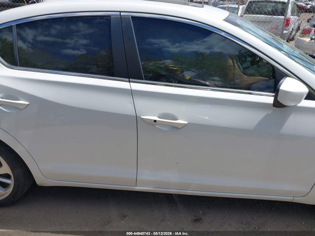 2016 Acura Ilx Premium Package/technology Plus Package მანქანა იყიდება აუქციონზე, vin: 19UDE2F73GA001104, აუქციონის ნომერი: 44940743