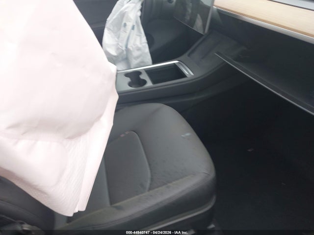 44940747 :رقم المزاد ، 7SAYGDED8SA369646 vin ، 2025 Tesla Model Y Long Range Dual Motor Rear-wheel Drive مزاد بيع