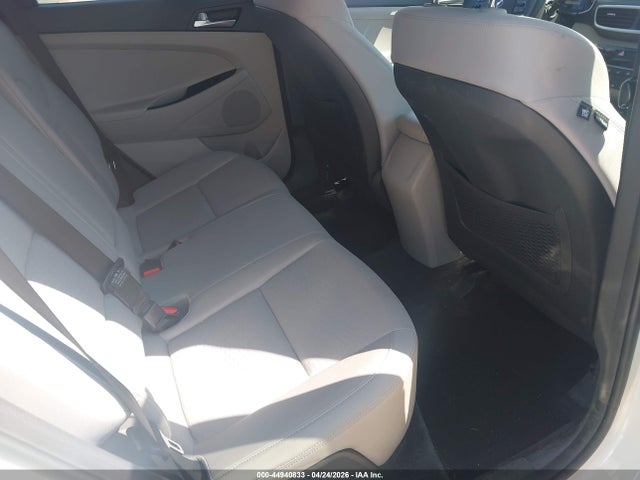 Продажа на аукционе авто 2020 Hyundai Tucson Se, vin: KM8J23A46LU077675, номер лота: 44940833