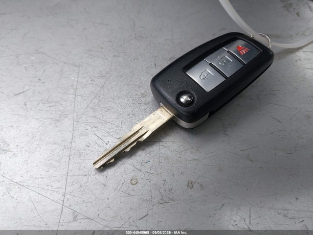 JN1BJ1CR5HW133693 Nissan Rogue Sport S