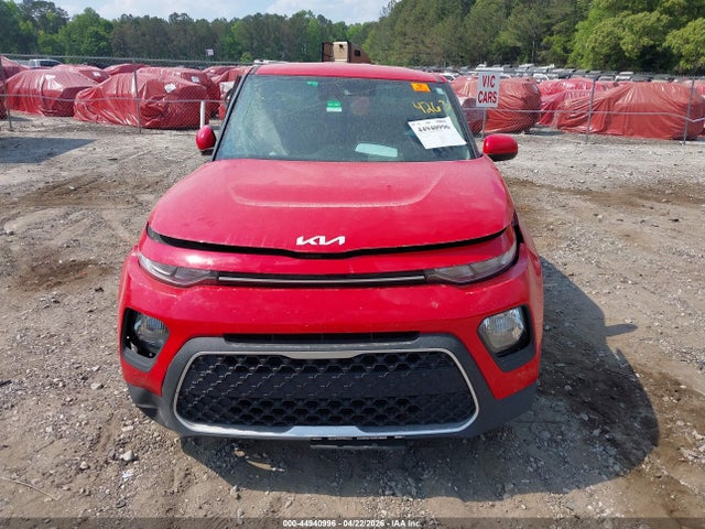 2022 Kia Soul S მანქანა იყიდება აუქციონზე, vin: KNDJ23AUXN7154263, აუქციონის ნომერი: 44940996