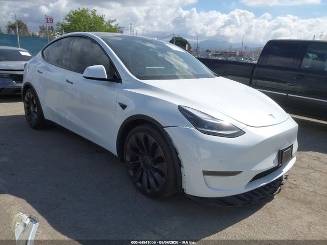 44941005 :رقم المزاد ، 7SAYGDEF4NF523875 vin ، 2022 Tesla Model Y Performance Dual Motor All-wheel Drive مزاد بيع