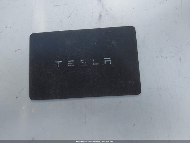 2022 Tesla Model Y Performance Dual Motor All-wheel Drive მანქანა იყიდება აუქციონზე, vin: 7SAYGDEF4NF523875, აუქციონის ნომერი: 44941005
