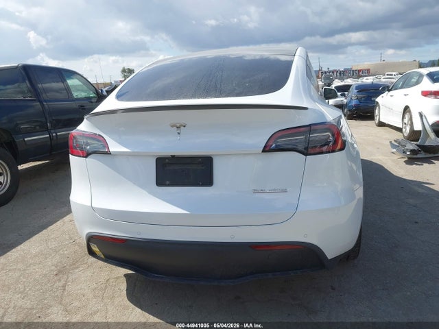 2022 Tesla Model Y Performance Dual Motor All-wheel Drive მანქანა იყიდება აუქციონზე, vin: 7SAYGDEF4NF523875, აუქციონის ნომერი: 44941005