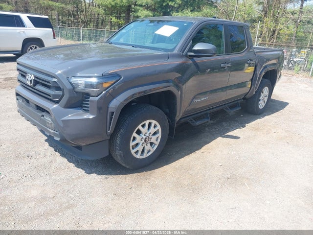 44941027 :رقم المزاد ، 3TMLB5JN4RM032202 vin ، 2024 Toyota Tacoma Sr5 مزاد بيع