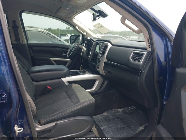 1N6AA1E67HN564745 Nissan TITAN SV