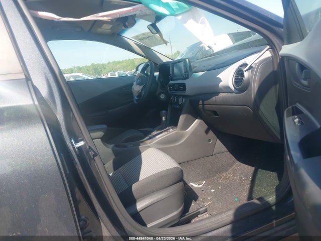 44941040 :رقم المزاد ، KM8K1CAAXJU108162 vin ، 2018 Hyundai Kona Se مزاد بيع