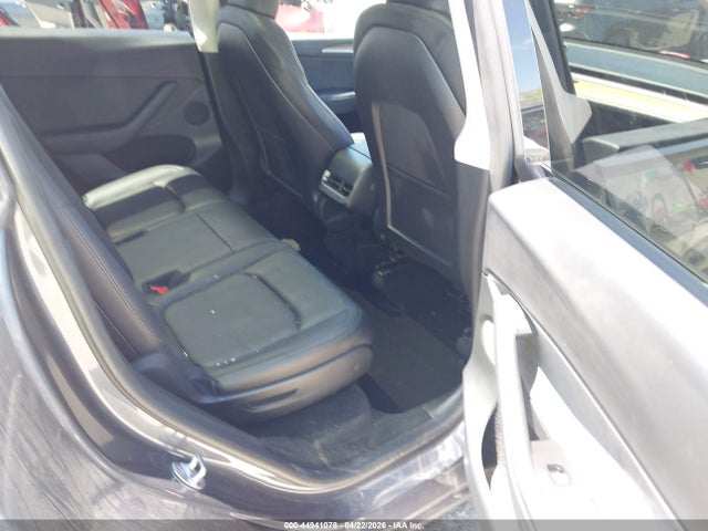 Продажа на аукционе авто 2023 Tesla Model Y Awd/long Range Dual Motor All-wheel Drive, vin: 7SAYGAEE8PF917730, номер лота: 44941078