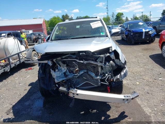 44941090 :رقم المزاد ، JTEBU5JR2F5221744 vin ، 2015 Toyota 4runner Sr5 Premium مزاد بيع
