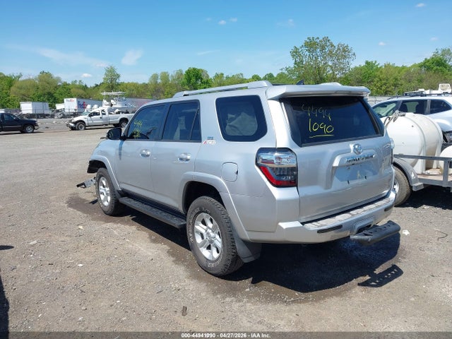 44941090 :رقم المزاد ، JTEBU5JR2F5221744 vin ، 2015 Toyota 4runner Sr5 Premium مزاد بيع