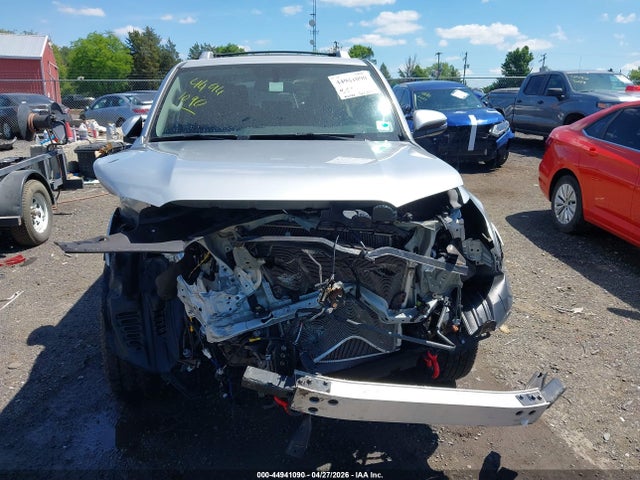 44941090 :رقم المزاد ، JTEBU5JR2F5221744 vin ، 2015 Toyota 4runner Sr5 Premium مزاد بيع