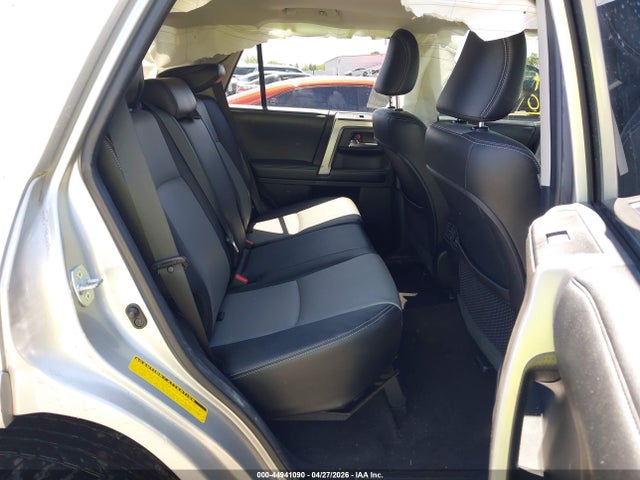 44941090 :رقم المزاد ، JTEBU5JR2F5221744 vin ، 2015 Toyota 4runner Sr5 Premium مزاد بيع