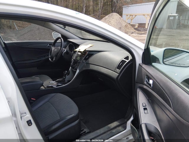 44941100 :رقم المزاد ، 5NPEC4AC3BH015692 vin ، 2011 Hyundai Sonata Se مزاد بيع