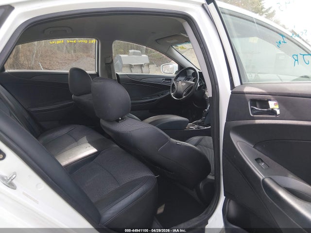 44941100 :رقم المزاد ، 5NPEC4AC3BH015692 vin ، 2011 Hyundai Sonata Se مزاد بيع
