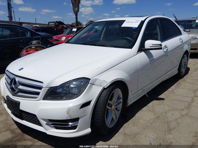 44941127 :رقم المزاد ، WDDGF4HB1DR273420 vin ، 2013 Mercedes-benz C 250 Luxury/sport مزاد بيع
