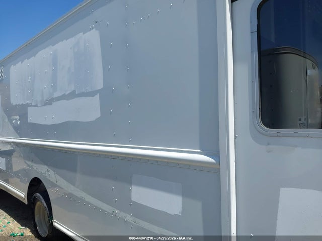 Ford F-59 Commercial Stripped 2014 1F65F5KYXE0A06144 Image 17