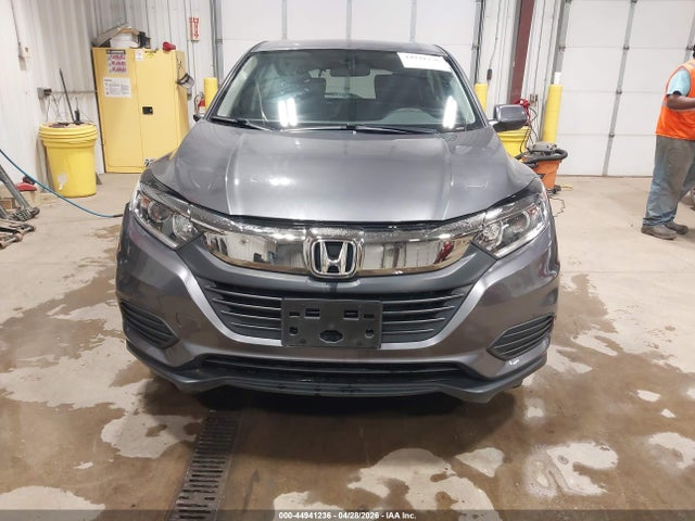 2022 Honda Hr-v Awd Lx მანქანა იყიდება აუქციონზე, vin: 3CZRU6H30NM735590, აუქციონის ნომერი: 44941236