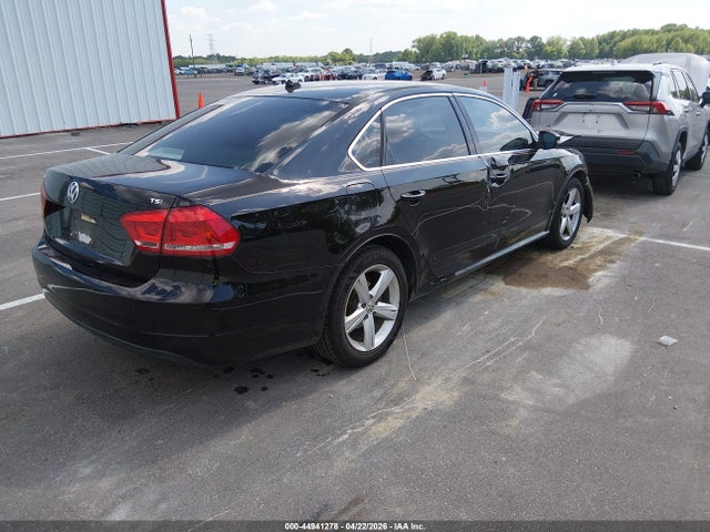 2015 Volkswagen Passat 1.8t Limited Edition მანქანა იყიდება აუქციონზე, vin: 1VWAS7A38FC094598, აუქციონის ნომერი: 44941278