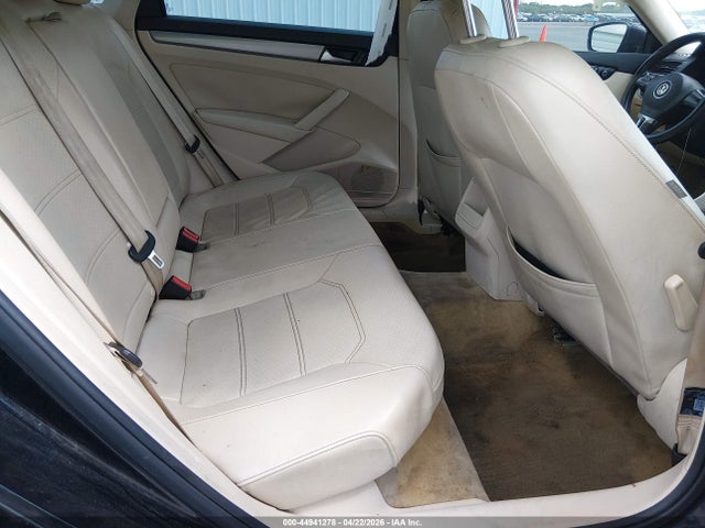 2015 Volkswagen Passat 1.8t Limited Edition მანქანა იყიდება აუქციონზე, vin: 1VWAS7A38FC094598, აუქციონის ნომერი: 44941278