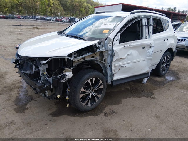 2015 Toyota Rav4 Limited მანქანა იყიდება აუქციონზე, vin: 2T3DFREV2FW385638, აუქციონის ნომერი: 44941279