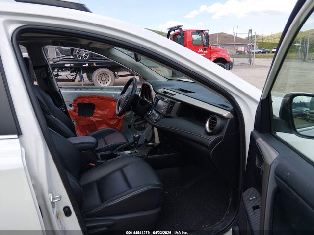2015 Toyota Rav4 Limited მანქანა იყიდება აუქციონზე, vin: 2T3DFREV2FW385638, აუქციონის ნომერი: 44941279