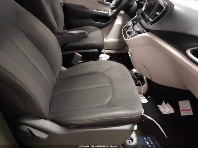 Auction sale of the 2019 Chrysler Pacifica L, vin: 2C4RC1AG2KR599895, lot number: 44941286