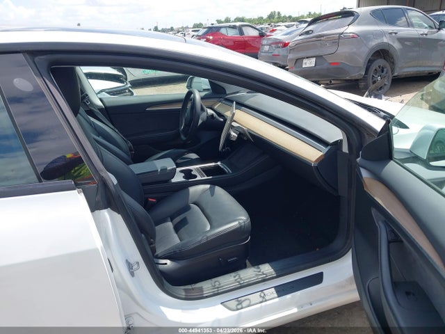 Tesla Model 3 Standard Range Plus Rear-wheel Drive 2021 5YJ3E1EAXMF100457 Image 5