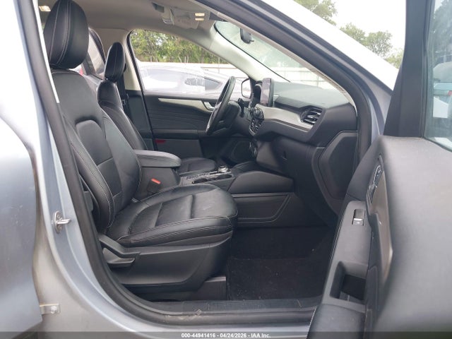 Продажа на аукционе авто 2022 Ford Escape Sel, vin: 1FMCU0H63NUA08499, номер лота: 44941416
