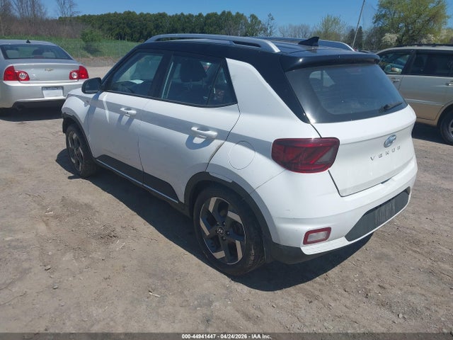 Продажа на аукционе авто 2022 Hyundai Venue Limited, vin: KMHRC8A39NU204443, номер лота: 44941447