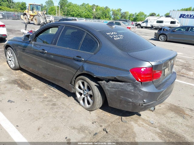 44941449 :رقم المزاد ، WBA3C3C51EPV90637 vin ، 2014 Bmw 320i Xdrive مزاد بيع