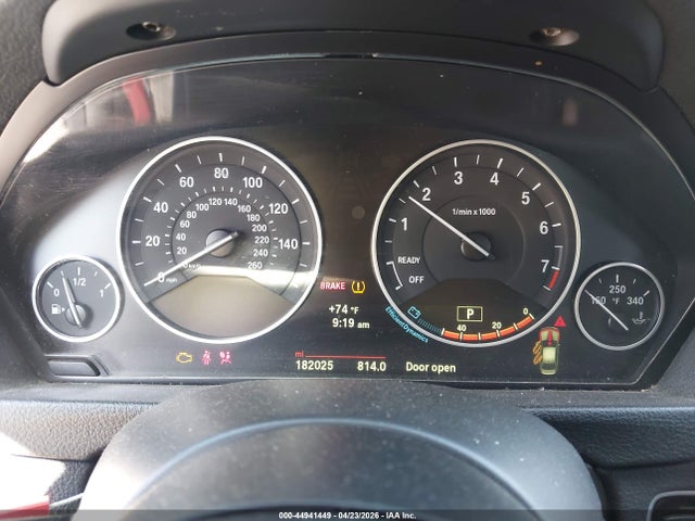 44941449 :رقم المزاد ، WBA3C3C51EPV90637 vin ، 2014 Bmw 320i Xdrive مزاد بيع