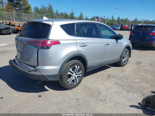 2T3BFREV9HW668371 Toyota RAV4 LE