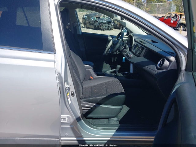 2T3BFREV9HW668371 Toyota RAV4 LE