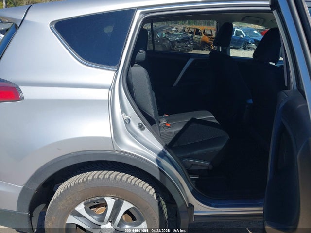 2T3BFREV9HW668371 Toyota RAV4 LE