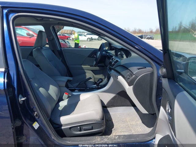 2014 Honda Accord Ex-l მანქანა იყიდება აუქციონზე, vin: 1HGCR2F82EA300704, აუქციონის ნომერი: 44941511